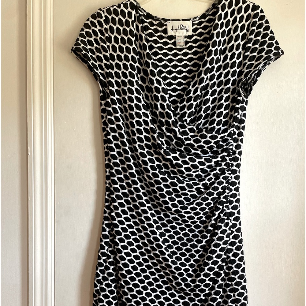 Lovely black and white Joseph Ribkoff dress